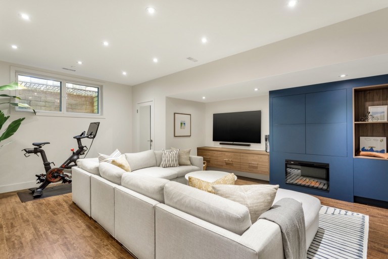 311 Armadale Avenue, Toronto, Ontario, Canada
