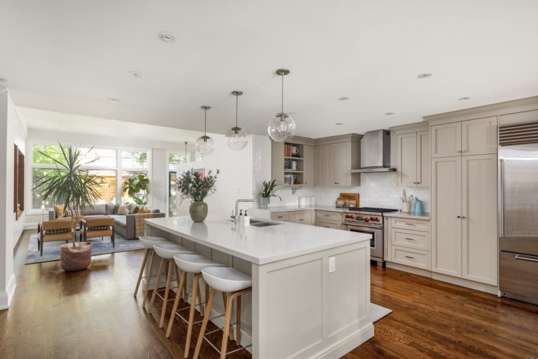 311 Armadale Avenue, Toronto, Ontario, Canada