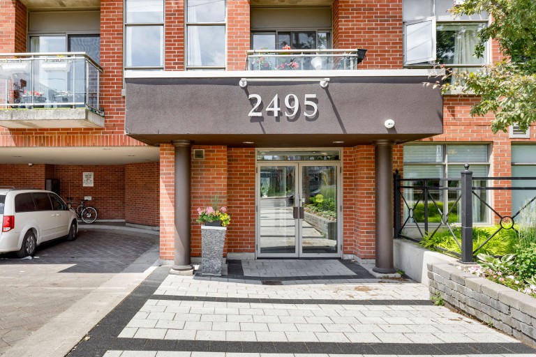 2495 Dundas Street West Suite #307, Toronto, Ontario, Canada photo 3