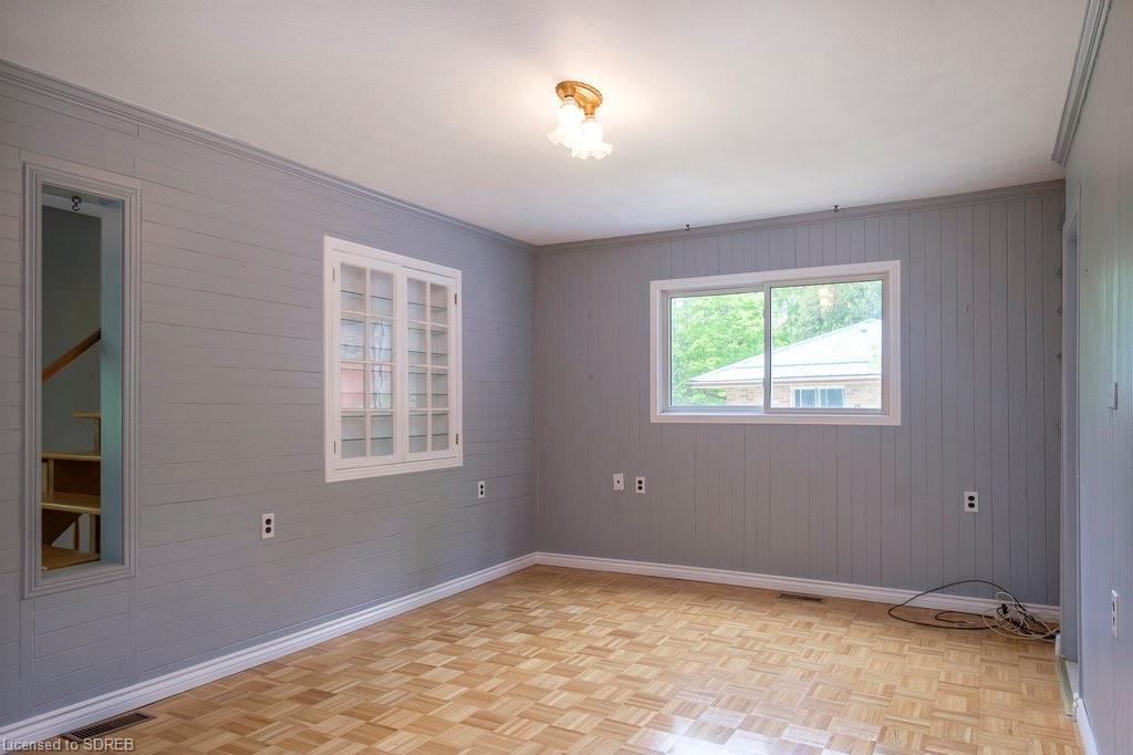 8 C Lane, Fishers Glen, Ontario, Canada