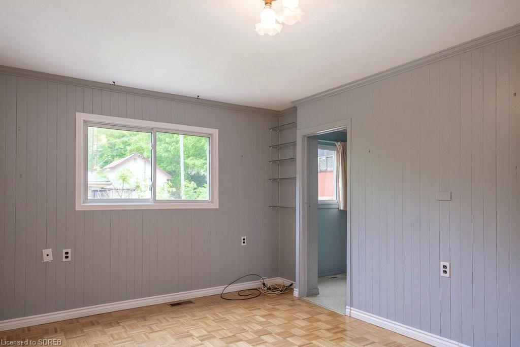 8 C Lane, Fishers Glen, Ontario, Canada