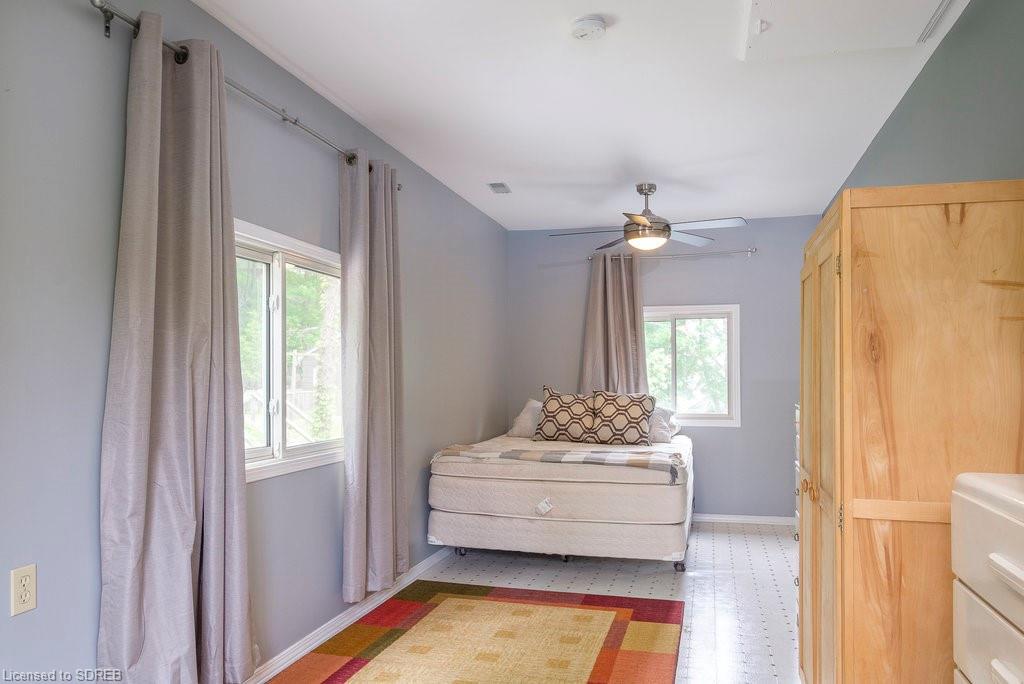 8 C Lane, Fishers Glen, Ontario, Canada