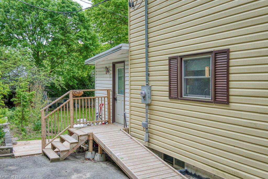 8 C Lane, Fishers Glen, Ontario, Canada