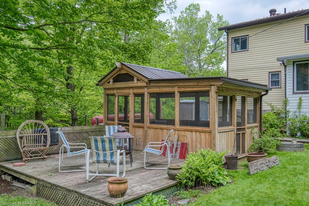 8 C Lane, Fishers Glen, Ontario, Canada