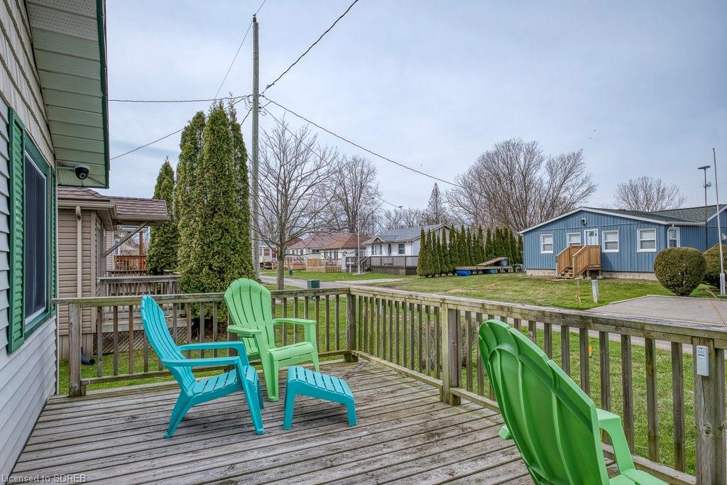 21 FOURTH Avenue, Long Point, Ontario, Canada