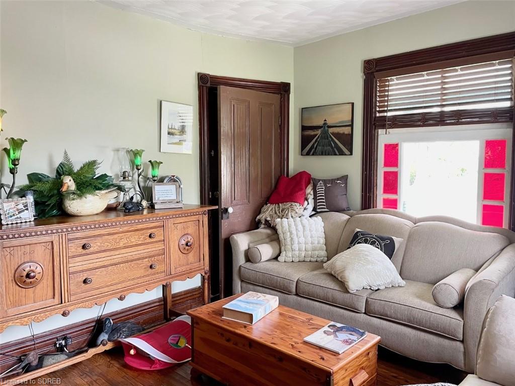 33,35,37 WOLVEN Street, Port Rowan, Ontario, Canada