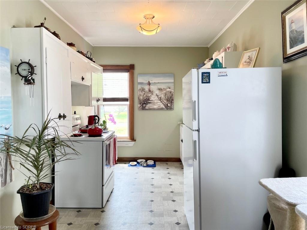 33,35,37 WOLVEN Street, Port Rowan, Ontario, Canada
