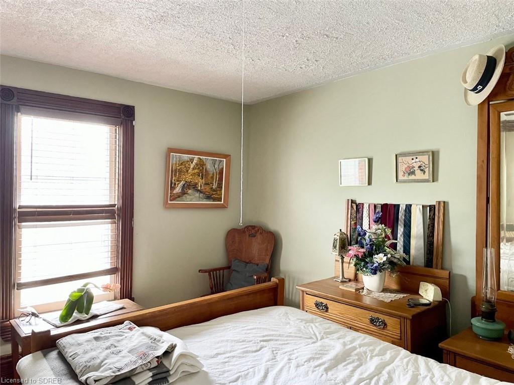 33,35,37 WOLVEN Street, Port Rowan, Ontario, Canada
