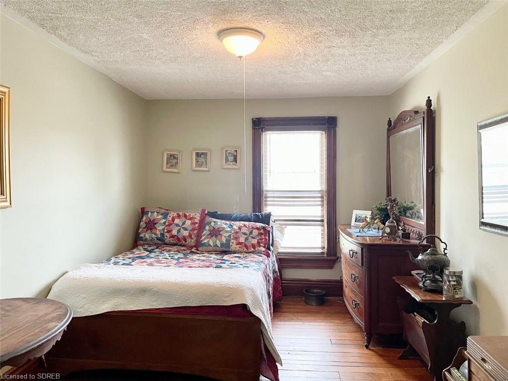33,35,37 WOLVEN Street, Port Rowan, Ontario, Canada