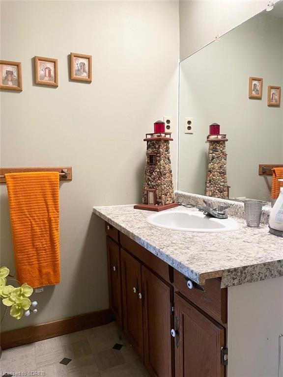 33,35,37 WOLVEN Street, Port Rowan, Ontario, Canada