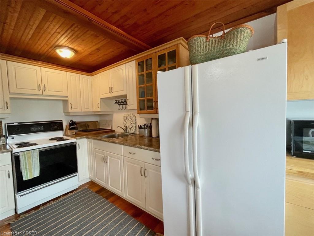 35 ROGERS Avenue, Long Point, Ontario, Canada