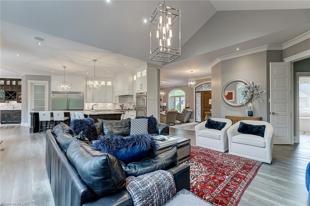 6 RAVINE Drive, Minesing Ontario, Canada