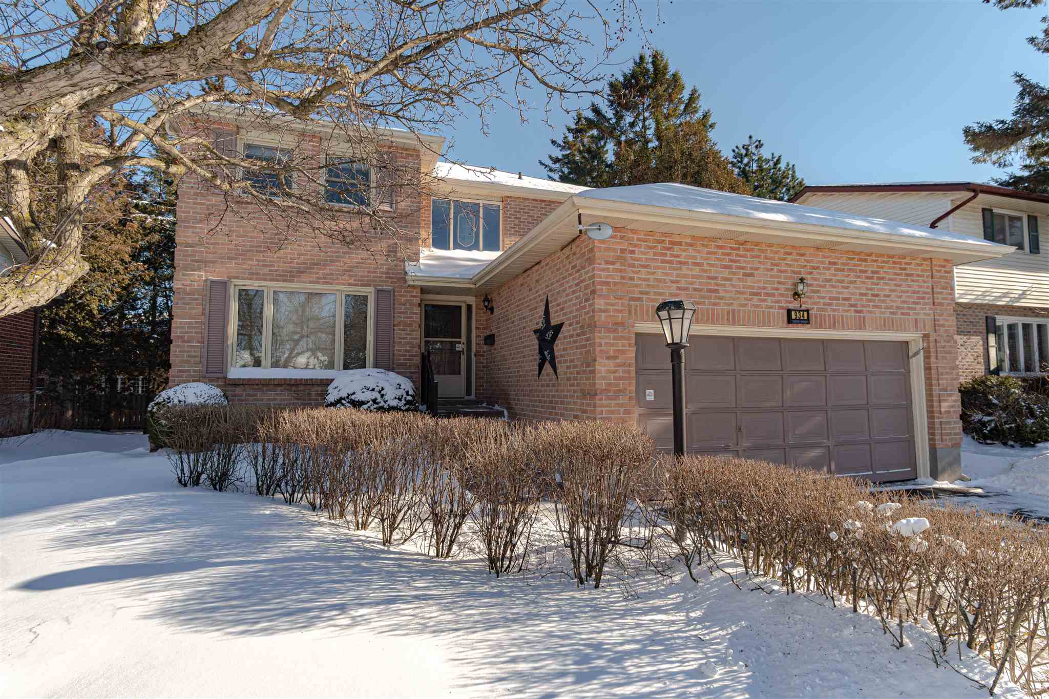 934 Cresthill Street, Kingston Ontario, Canada