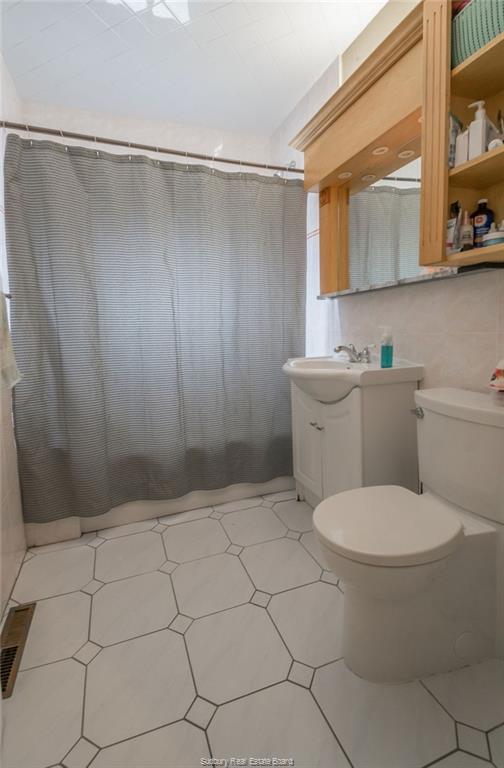 6 Gino, Sudbury, Ontario, Canada