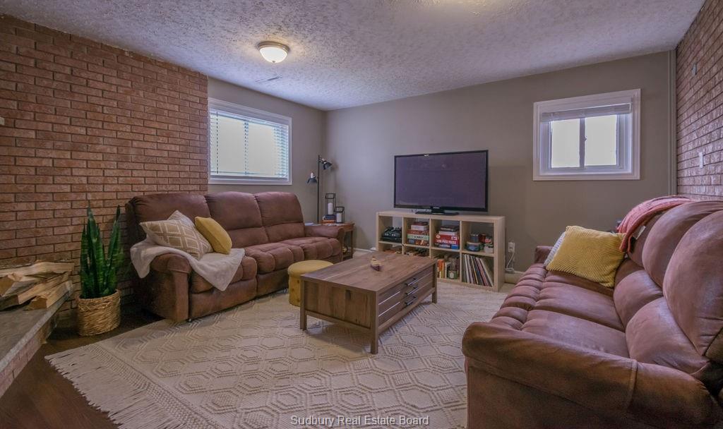 6 Gino, Sudbury, Ontario, Canada