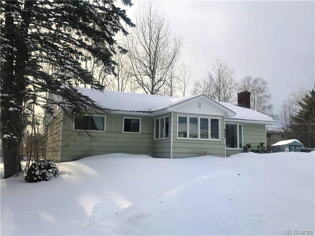 227 Coventry Crescent, Fredericton New Brunswick, Canada
