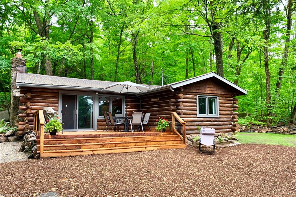 1027 PONDEROSA Trail, Haliburton, Ontario, Canada
