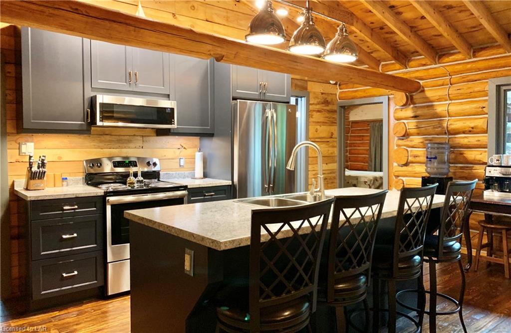 1027 PONDEROSA Trail, Haliburton, Ontario, Canada