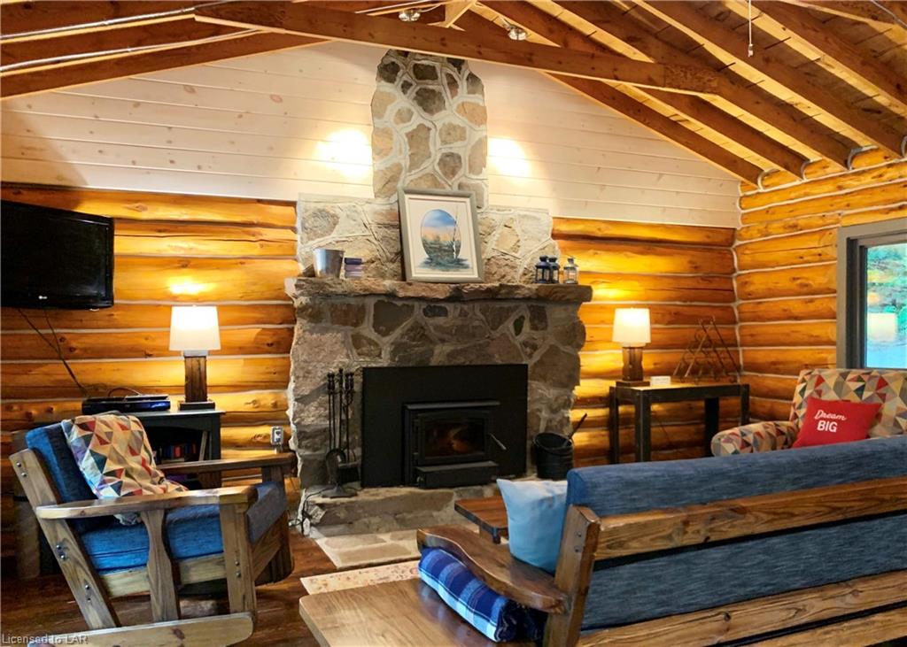 1027 PONDEROSA Trail, Haliburton, Ontario, Canada