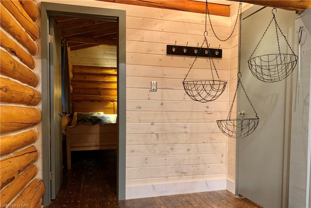 1027 PONDEROSA Trail, Haliburton, Ontario, Canada