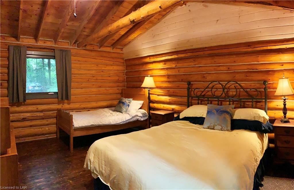 1027 PONDEROSA Trail, Haliburton, Ontario, Canada