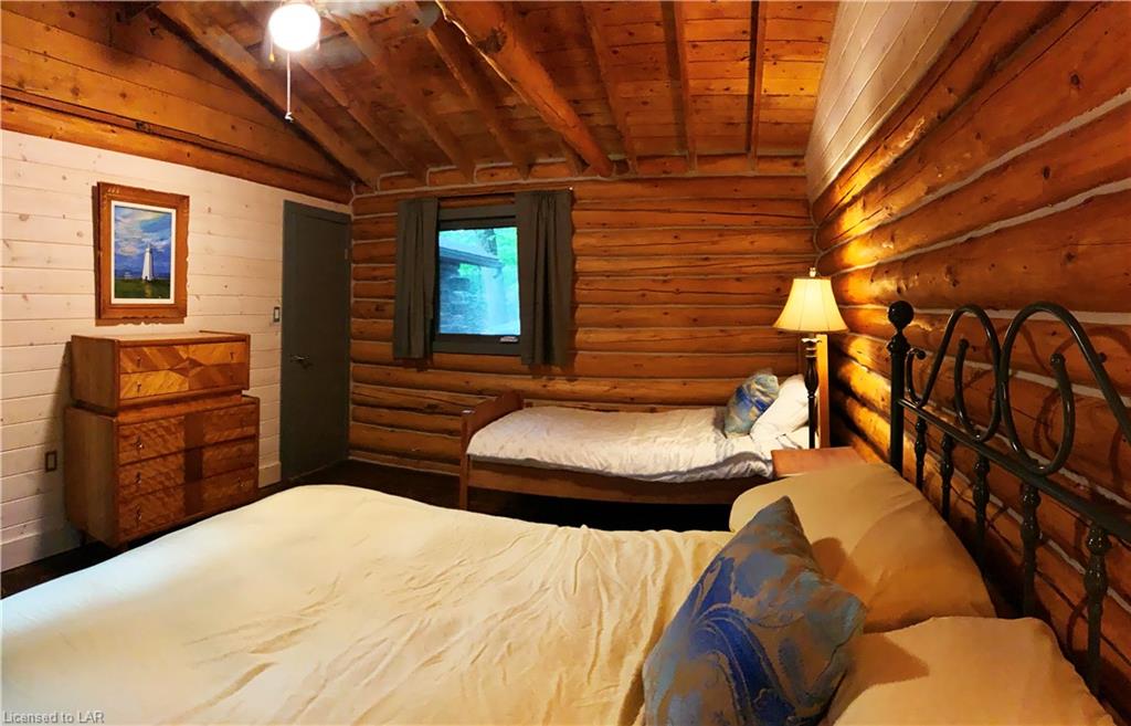 1027 PONDEROSA Trail, Haliburton, Ontario, Canada