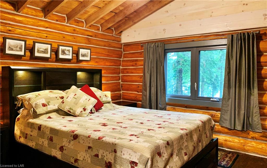 1027 PONDEROSA Trail, Haliburton, Ontario, Canada