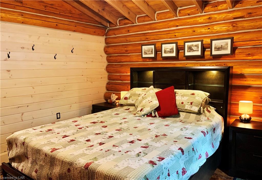 1027 PONDEROSA Trail, Haliburton, Ontario, Canada