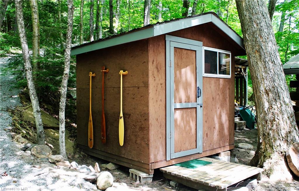 1027 PONDEROSA Trail, Haliburton, Ontario, Canada