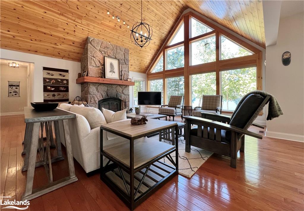 1172 PAINT LAKE Road, Lake of Bays, Ontario, Canada