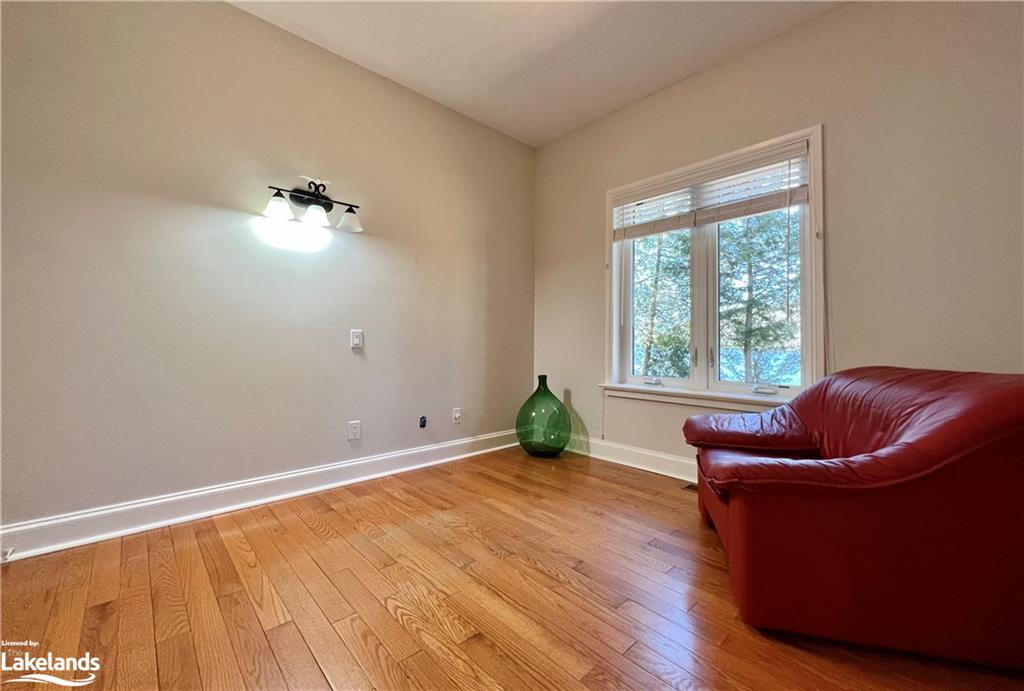1172 PAINT LAKE Road, Lake of Bays, Ontario, Canada