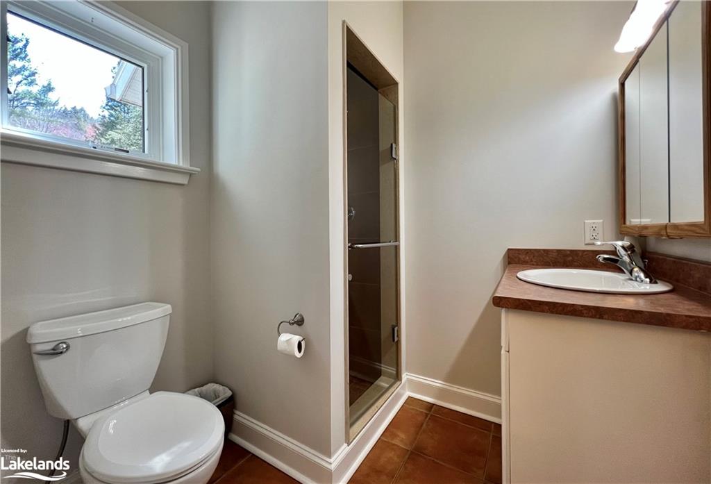 1172 PAINT LAKE Road, Lake of Bays, Ontario, Canada