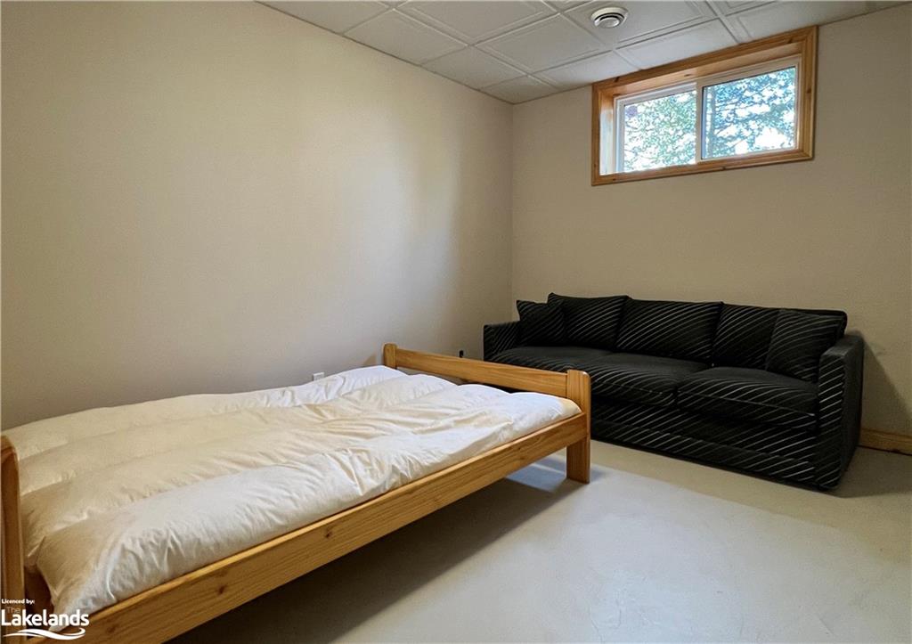 1172 PAINT LAKE Road, Lake of Bays, Ontario, Canada