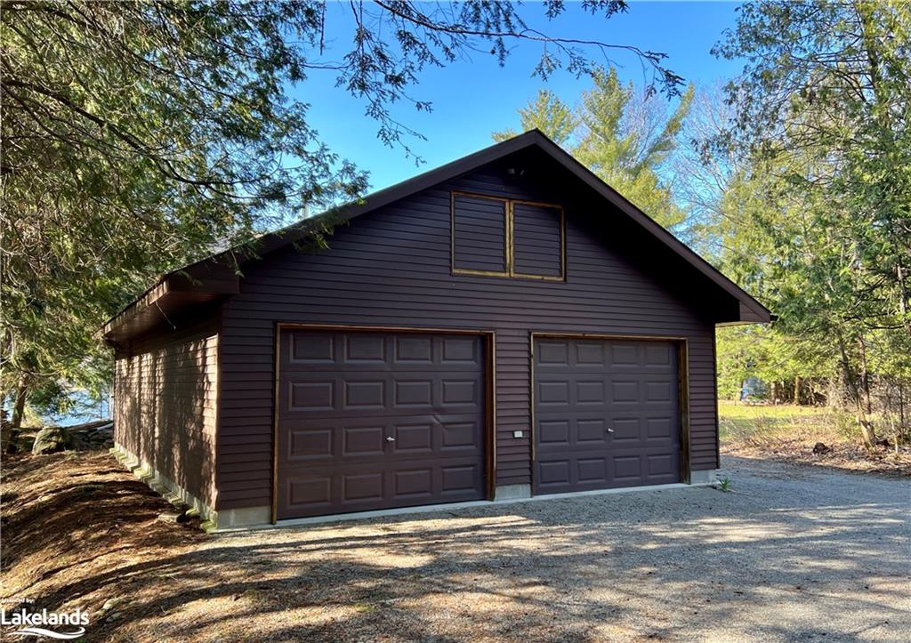 1172 PAINT LAKE Road, Lake of Bays, Ontario, Canada