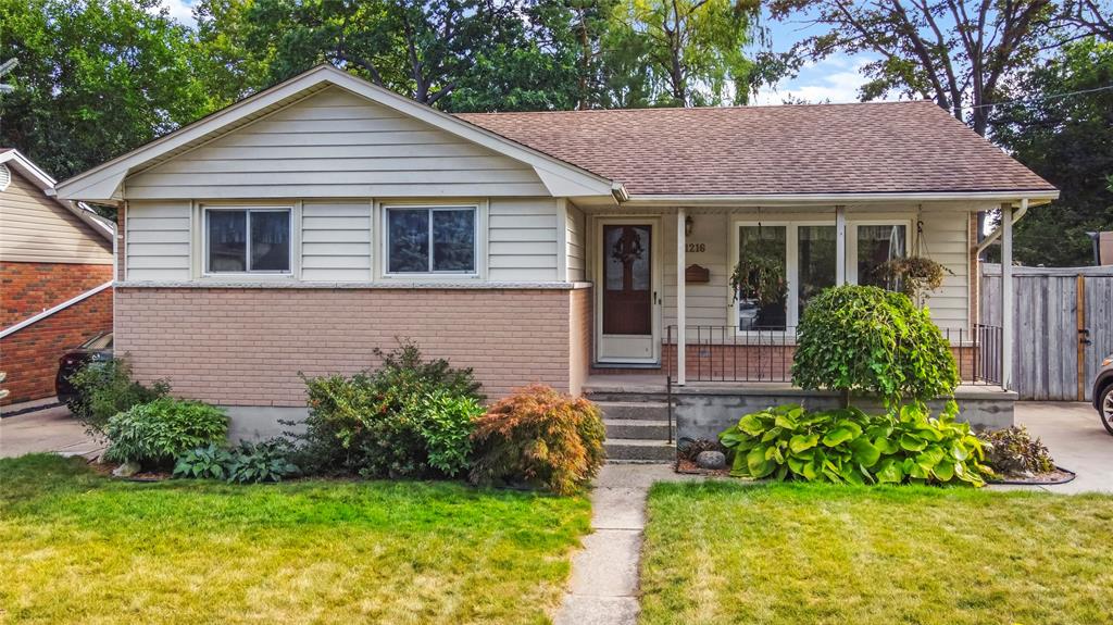 1216 THOMAS Drive, Sarnia Ontario, Canada
