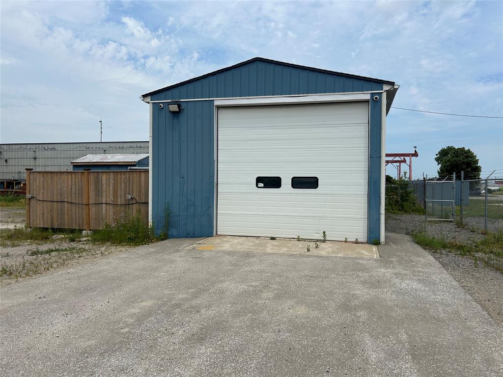 375 MC GREGOR Sideroad South, Sarnia, Ontario, Canada photo 4