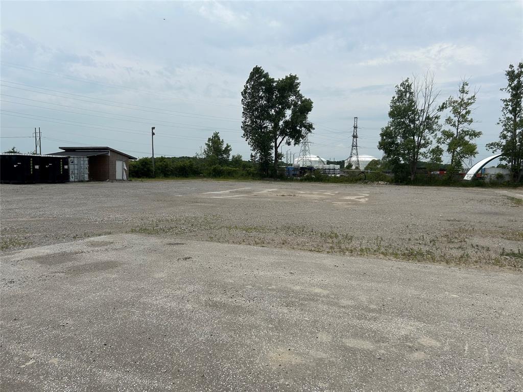 375 MC GREGOR Sideroad South, Sarnia, Ontario, Canada photo 8