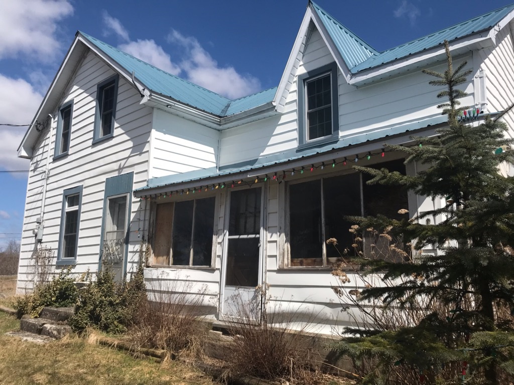 22 Colebrook Road, Yarker Ontario, Canada