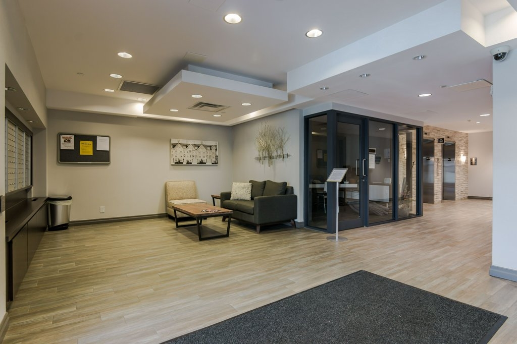 Unit# 708 121 Queen Street, Kingston Ontario, Canada