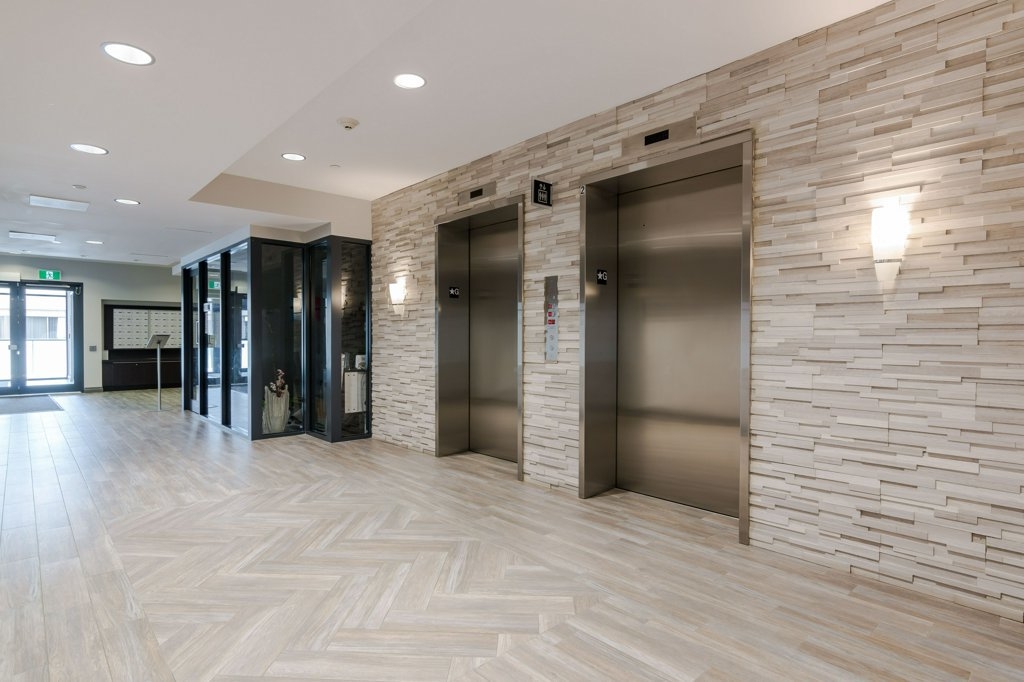 Unit# 708 121 Queen Street, Kingston Ontario, Canada