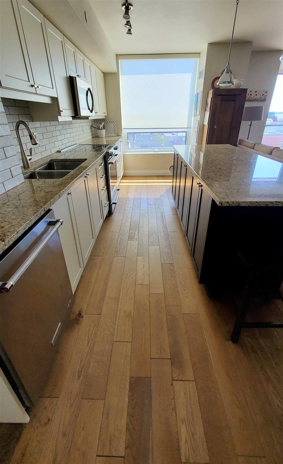 Unit# 708 121 Queen Street, Kingston Ontario, Canada