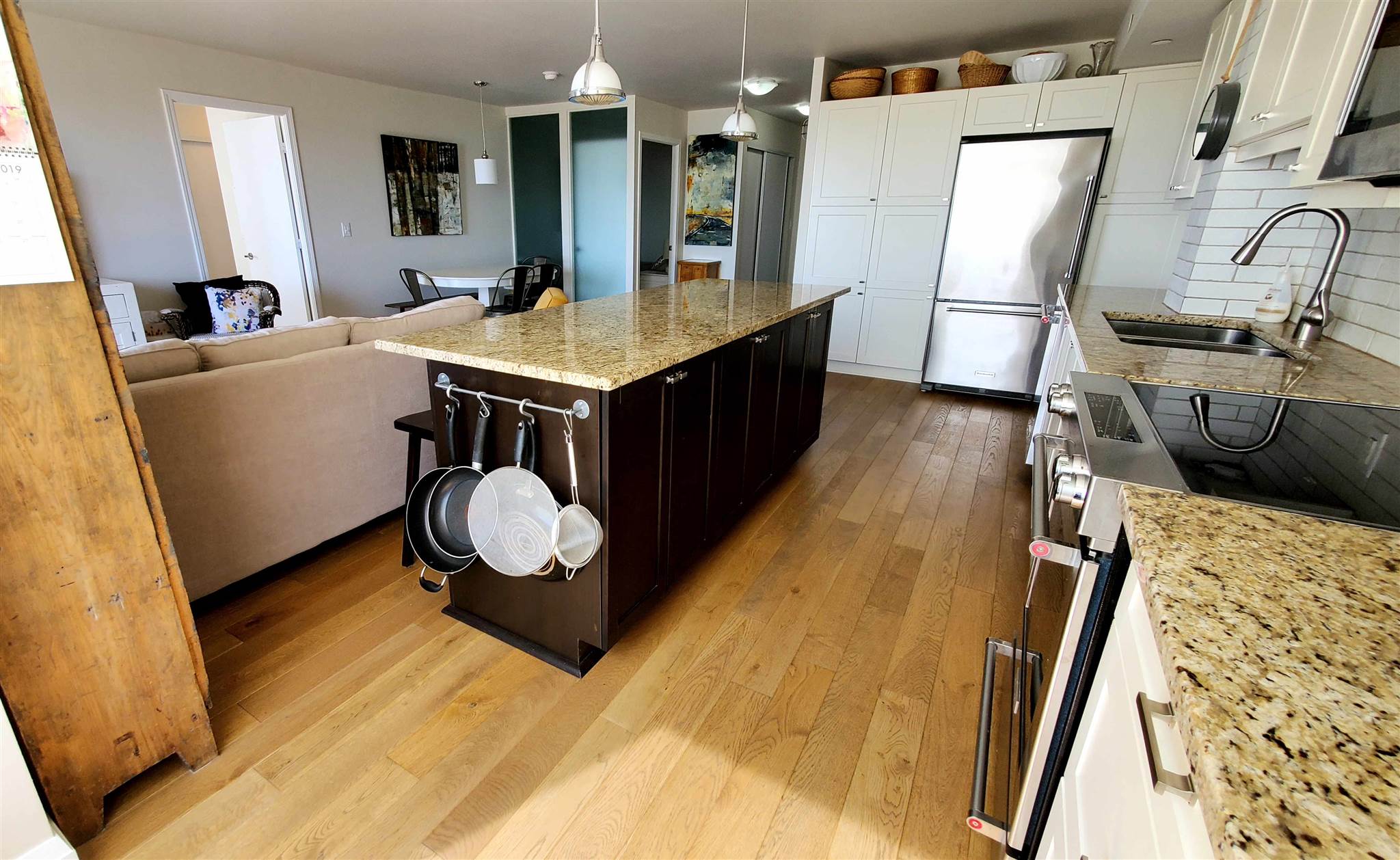 Unit# 708 121 Queen Street, Kingston Ontario, Canada