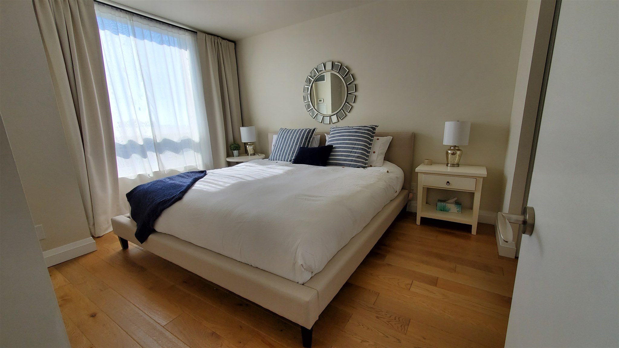 Unit# 708 121 Queen Street, Kingston Ontario, Canada