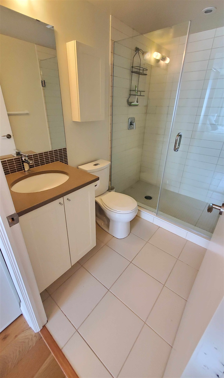 Unit# 708 121 Queen Street, Kingston Ontario, Canada