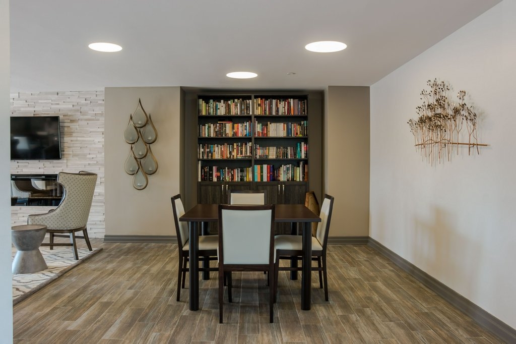 Unit# 708 121 Queen Street, Kingston Ontario, Canada