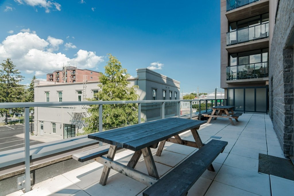 Unit# 708 121 Queen Street, Kingston Ontario, Canada