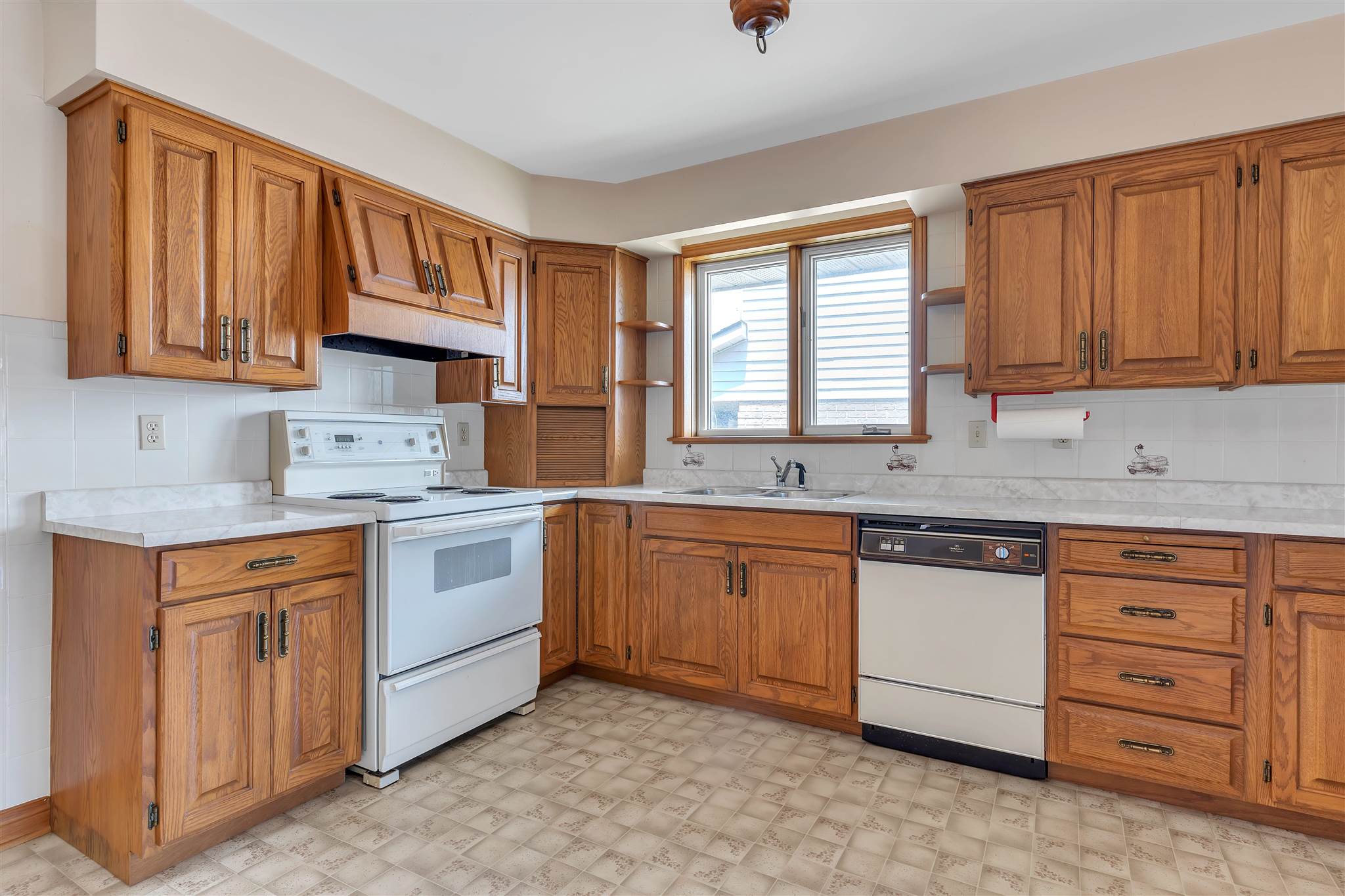 670 Summerfield Place, Kingston, Ontario, Canada