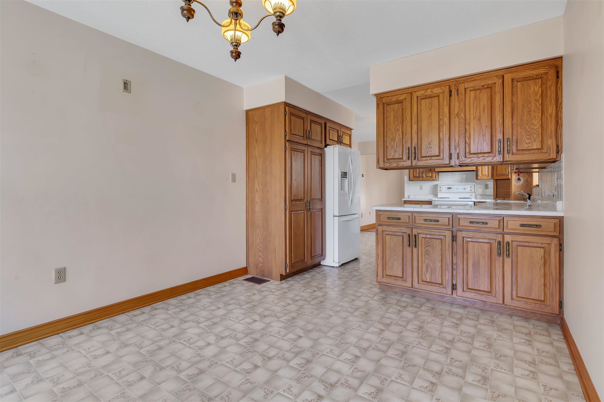 670 Summerfield Place, Kingston, Ontario, Canada