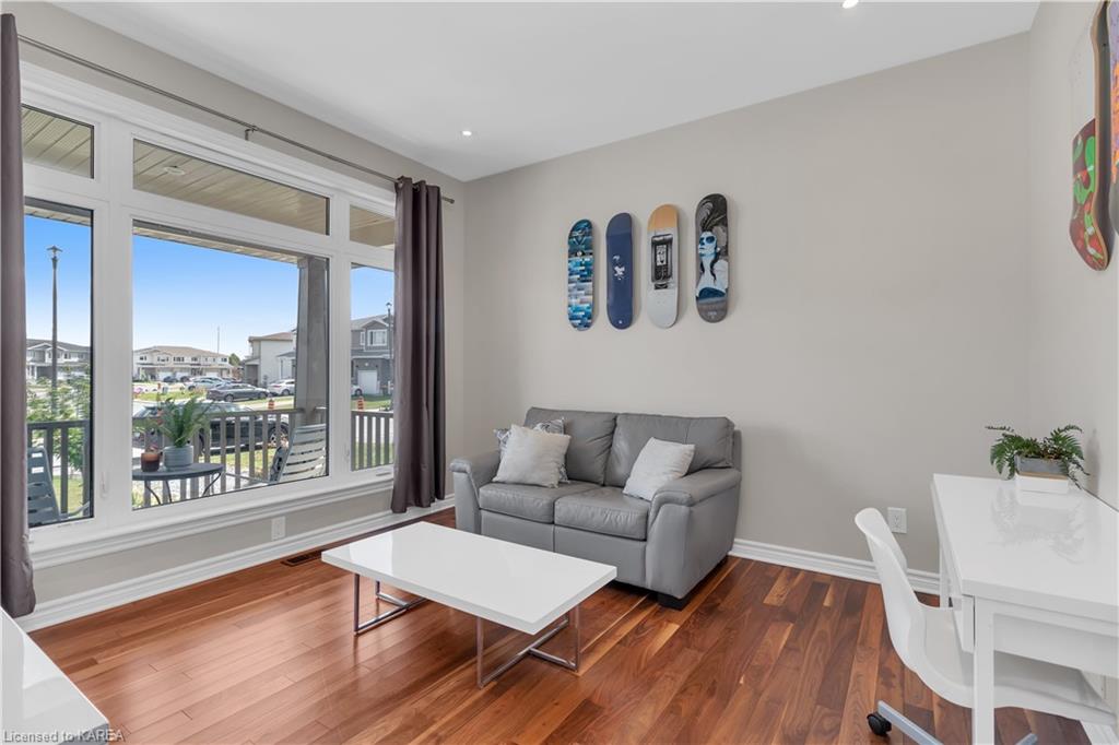 864 STONEWALK Drive, Kingston, Ontario, Canada