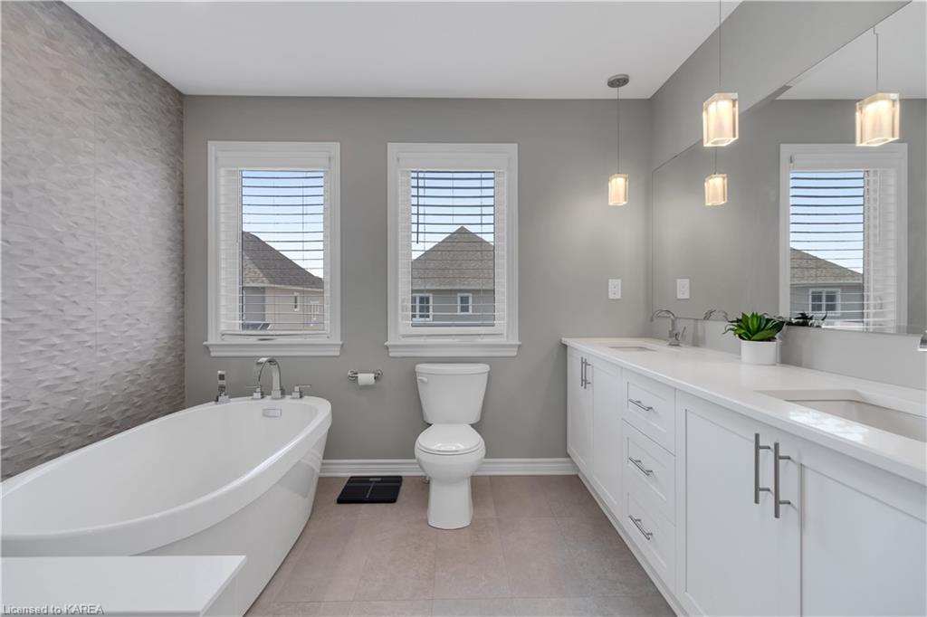 864 STONEWALK Drive, Kingston, Ontario, Canada